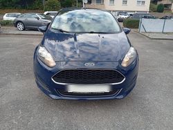 Blau Gebraucht 2016 Ford Fiesta Kleinwagen | 4.900 €