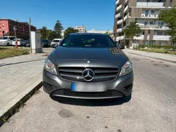 Grau Gebraucht 2015 Mercedes A200 Urban Limousine | 13.499 € (Guter Preis)
