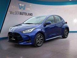 Blau Gebraucht 2022 Toyota Yaris Hybrid Team Limousine | 19.500 € (Fairer Preis)