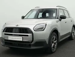 Grau Gebraucht 2024 Mini Countryman Classic SUV | 30.113 € (Guter Preis)