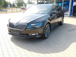Braun Gebraucht 2016 Skoda Superb LAURIN & KLEMENT Kombi | 24.895 € (Teuer)
