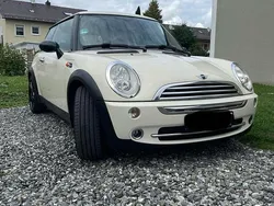 Weiß Gebraucht 2005 Mini ONE Kleinwagen | 1.499 €