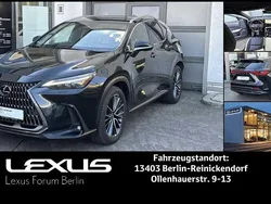 Schwarz Gebraucht 2022 Lexus NX450h+ E-FOUR Luxury Line SUV | 45.980 € (Superpreis)