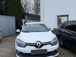Weiß Gebraucht 2015 Renault Mégane Authentique Limousine | 7.590 € (Fairer Preis)
