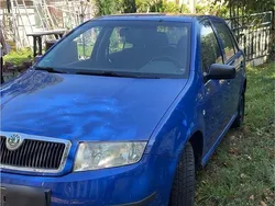 Blau Gebraucht 2004 Skoda Fabia Kleinwagen | 500 € (Superpreis)