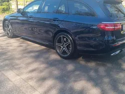 Blau Gebraucht 2020 Mercedes E300 AMG Kombi | 26.500 €