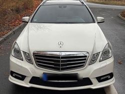 Weiß Gebraucht 2011 Mercedes E350 Kombi | 12.999 €
