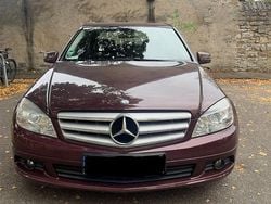 Rot Gebraucht 2009 Mercedes C200 Elegance Limousine | 5.900 € (Fairer Preis)