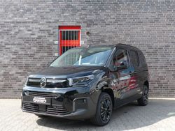 Schwarz Gebraucht 2022 Citroën Berlingo Feel Van / Kleinbus | 27.270 € (Etwas zu teuer)