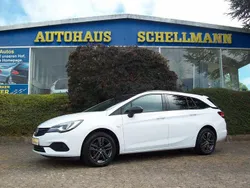 Weiß Gebraucht 2022 Opel Astra Kombi | 17.670 € (Fairer Preis)