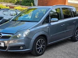 Gebraucht 2006 Opel Zafira Van / Kleinbus | 2.500 €