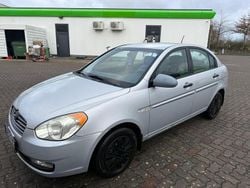 Silber Gebraucht 2007 Hyundai Accent Limousine | 1.300 € (Fairer Preis)