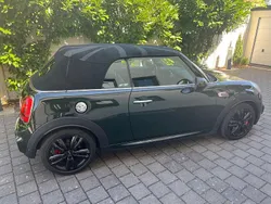 Grün Gebraucht 2017 Mini John Cooper Works Kleinwagen | 24.900 € (Fairer Preis)