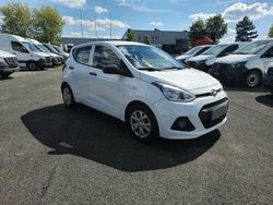 Weiß Gebraucht 2015 Hyundai i10 Kleinwagen | 5.100 € (Fairer Preis)