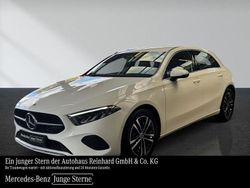 Weiß Gebraucht 2024 Mercedes A180 Advanced Limousine | 28.420 € (Fairer Preis)
