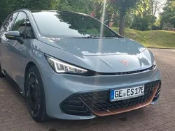 Grau Gebraucht 2022 Cupra Born e-Boost Kleinwagen | 28.890 € (Fairer Preis)