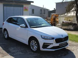 Weiß Gebraucht 2024 Skoda Scala Selection Kleinwagen | 20.790 € (Fairer Preis)
