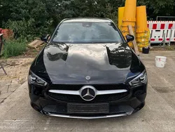 Schwarz Gebraucht 2020 Mercedes CLA180 Shooting Brake Kombi | 22.750 € (Guter Preis)