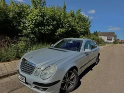 Silber Gebraucht 2008 Mercedes E200 Classic Limousine | 5.700 € (Fairer Preis)