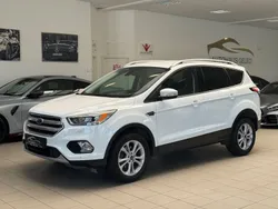Weiß Gebraucht 2017 Ford Kuga Titanium SUV | 13.190 € (Guter Preis)