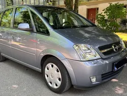 Silber Gebraucht 2005 Opel Meriva Edition Van / Kleinbus | 1.100 € (Superpreis)