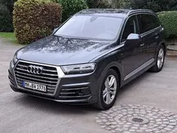 Grau Gebraucht 2018 Audi SQ7 Performance SUV | 42.899 € (Fairer Preis)
