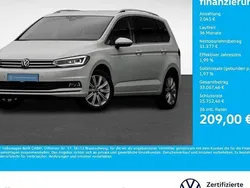 Oryxweiß perlmutteffekt Gebraucht 2024 VW Touran Highline Van / Kleinbus | 33.422 € (Fairer Preis)