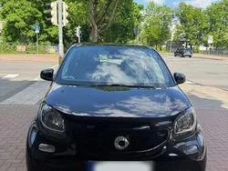 Schwarz Gebraucht 2015 Smart ForFour Passion Kleinwagen | 7.200 € (Fairer Preis)