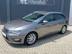 Grau Gebraucht 2016 Seat Leon ST FR Kombi | 10.999 € (Fairer Preis)