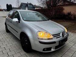 Silber Gebraucht 2004 VW Golf V Limousine | 5.200 € (Teuer)