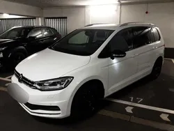 Weiß Gebraucht 2021 VW Touran Active Van / Kleinbus | 27.340 € (Guter Preis)