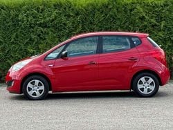 Rot Gebraucht 2010 Kia Venga Vision Kleinwagen | 2.800 € (Guter Preis)