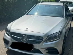 Silber Gebraucht 2021 Mercedes C220 Limousine | 29.500 €