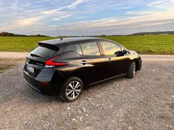Schwarz Gebraucht 2021 Nissan Leaf Acenta Kleinwagen | 13.000 € (Guter Preis)