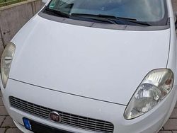 Weiß Gebraucht 2009 Fiat Grande Punto Active Kleinwagen | 1.200 € (Fairer Preis)