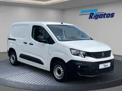 Lack weiss banquise/typ aussen Gebraucht 2020 Peugeot Partner Premium Van / Kleinbus | 12.980 € (Guter Preis)
