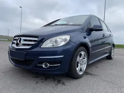 Blau Gebraucht 2010 Mercedes B200 Van / Kleinbus | 6.990 € (Fairer Preis)