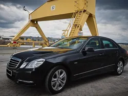 Schwarz Gebraucht 2011 Mercedes E300 Avantgarde Limousine | 19.000 € (Etwas zu teuer)