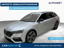Brillant silber metallic (metallic) Gebraucht 2022 Skoda Octavia RS Kombi | 30.207 € (Guter Preis)