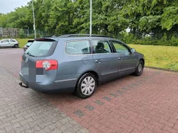 Grau Gebraucht 2010 VW Passat Kombi | 3.800 € (Guter Preis)