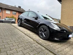 Schwarz Gebraucht 2022 Tesla Model 3 Limousine | 29.500 € (Etwas zu teuer)