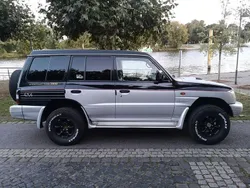 Silber Gebraucht 2002 Mitsubishi Pajero Top SUV | 11.950 €
