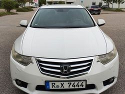 Weiß Gebraucht 2012 Honda Accord Elegance Limousine | 7.200 € (Fairer Preis)