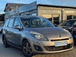 Braun Gebraucht 2009 Renault Scénic III Luxe Van / Kleinbus | 3.690 € (Fairer Preis)