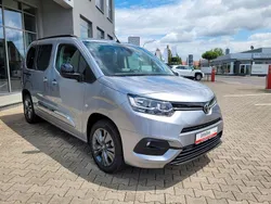 Silber Gebraucht 2024 Toyota Proace Verso City Kombi | 27.750 € (Guter Preis)