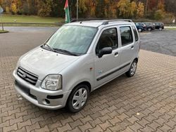 Silber Gebraucht 2004 Suzuki Wagon R Van | 2.390 €