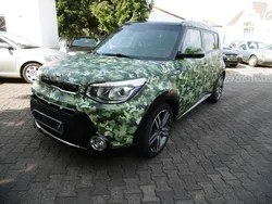 (ayb) frenzy white met. Gebraucht 2016 Kia Soul Spirit SUV | 8.990 € (Guter Preis)