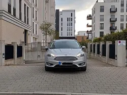 Silber Gebraucht 2015 Ford Focus Titanium Kombi | 8.700 € (Guter Preis)