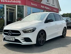 Weiß Gebraucht 2021 Mercedes B180 AMG Van / Kleinbus | 25.900 € (Guter Preis)