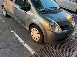 Grau Gebraucht 2007 Renault Modus Van / Kleinbus | 650 €